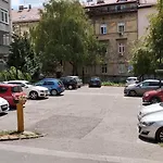 Quiet Apartment In City Center, Free Private Parking