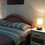 Quiet Apartment In City Center, Free Private Parking