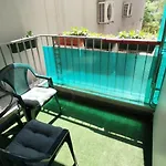 Quiet Apartment In City Center, Free Private Parking