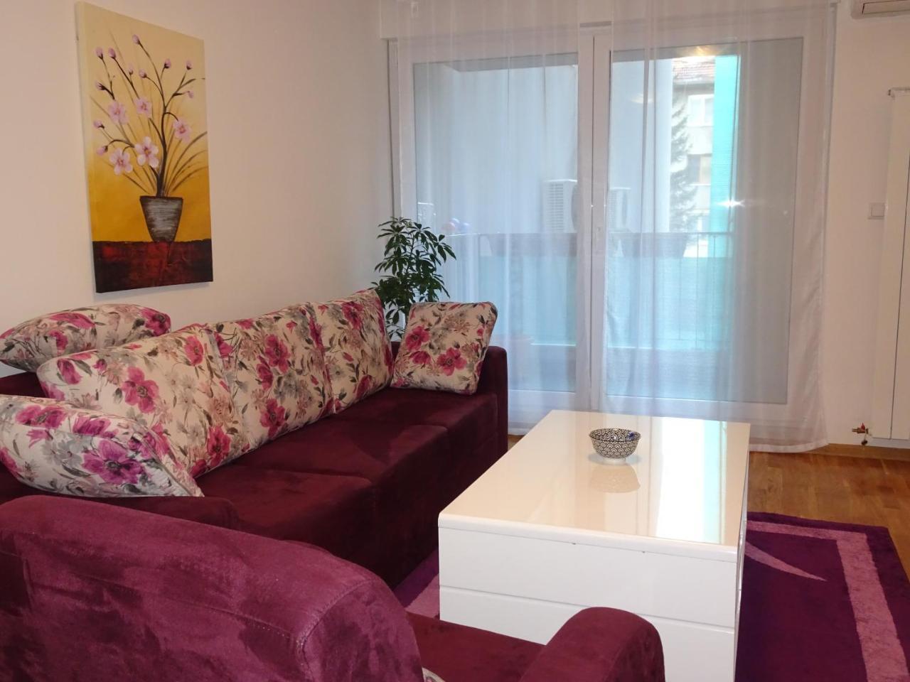 Quiet In Center, Free Private Parking * Sarajevo
